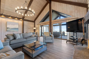 Baileys Harbor Lakefront Abode by Simple Life Rentals